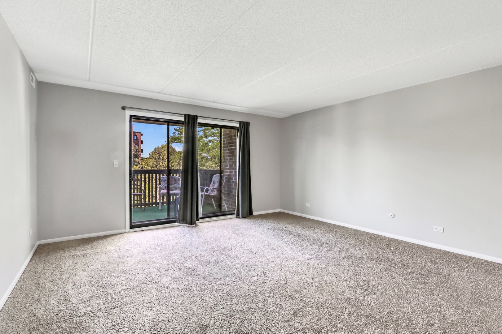 917 Vose Drive 405