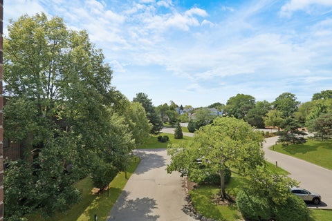 Tiny photo for 917 Vose Drive #405, Gurnee, IL 60031 (MLS # 12713588)