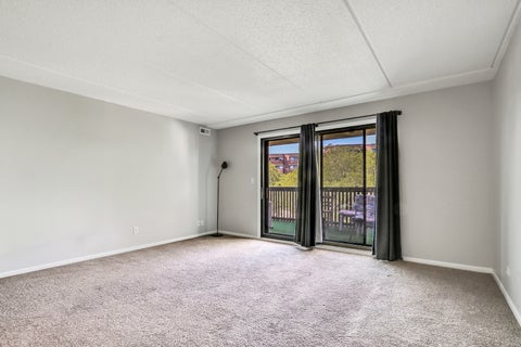 Tiny photo for 917 Vose Drive #405, Gurnee, IL 60031 (MLS # 12713588)