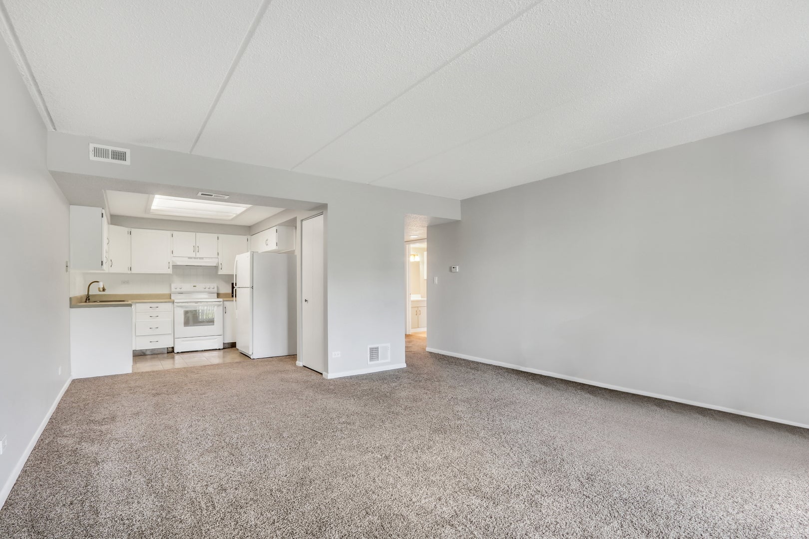 917 Vose Drive 405