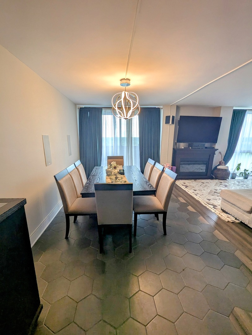 465 W Dominion Drive 1304