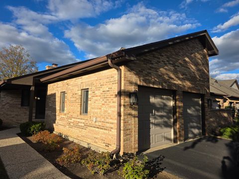 Tiny photo for 1764 Pebble Beach Drive, Hoffman Estates, IL 60169 (MLS # 12503302)