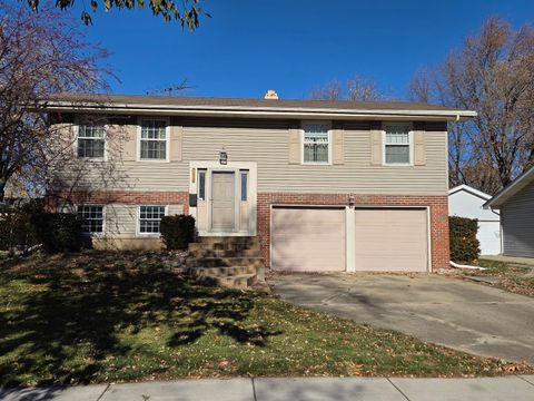 1312 W Oakmont Road Hoffman Estates IL 60169