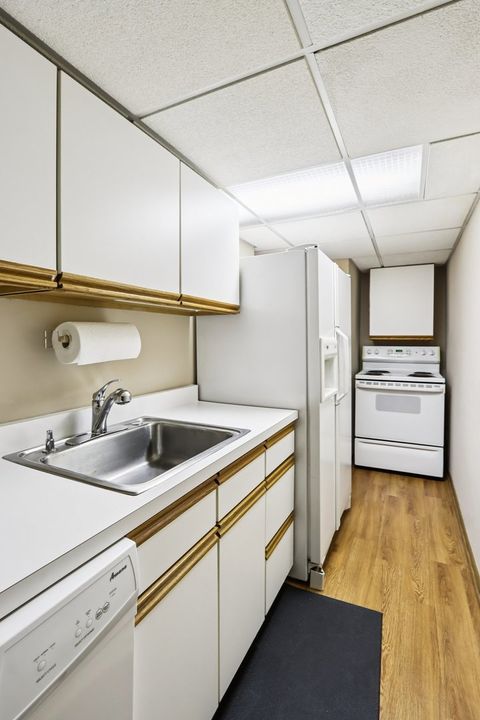 Tiny photo for 2019 E Avon Lane, Arlington Heights, IL 60004 (MLS # 12531511)