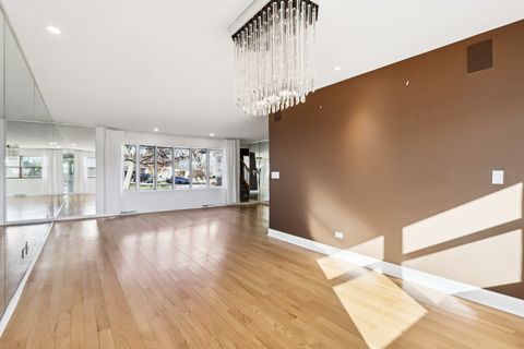 Tiny photo for 2019 E Avon Lane, Arlington Heights, IL 60004 (MLS # 12531511)