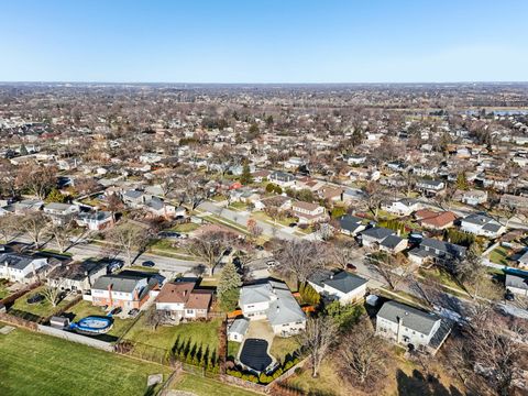 Tiny photo for 2019 E Avon Lane, Arlington Heights, IL 60004 (MLS # 12531511)