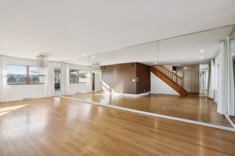 Tiny photo for 2019 E Avon Lane, Arlington Heights, IL 60004 (MLS # 12531511)