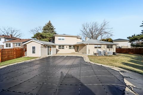 Tiny photo for 2019 E Avon Lane, Arlington Heights, IL 60004 (MLS # 12531511)