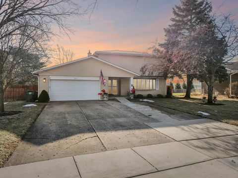 Photo of 2019 E Avon Lane, Arlington Heights, IL 60004 (MLS # 12531511)