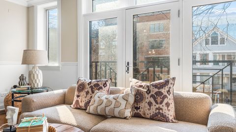 Tiny photo for 912 W Fletcher Street #2, Chicago, IL 60657 (MLS # 12611309)