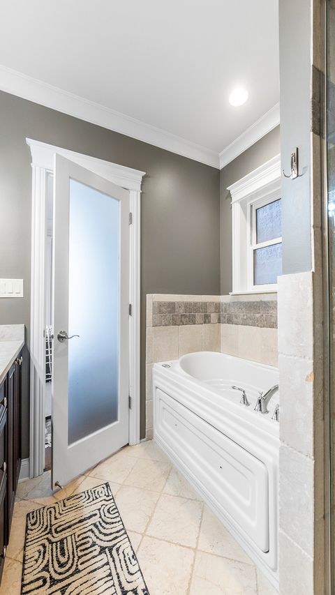 Tiny photo for 912 W Fletcher Street #2, Chicago, IL 60657 (MLS # 12611309)