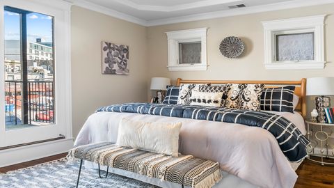 Tiny photo for 912 W Fletcher Street #2, Chicago, IL 60657 (MLS # 12611309)