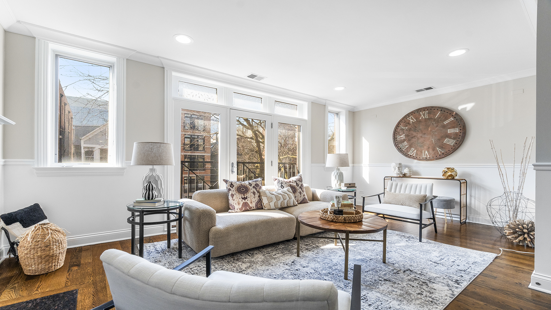 912 W Fletcher Street 2