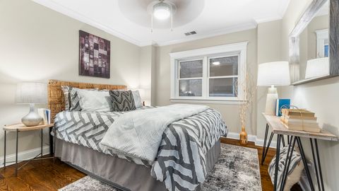 Tiny photo for 912 W Fletcher Street #2, Chicago, IL 60657 (MLS # 12611309)