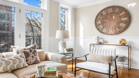 Tiny photo for 912 W Fletcher Street #2, Chicago, IL 60657 (MLS # 12611309)