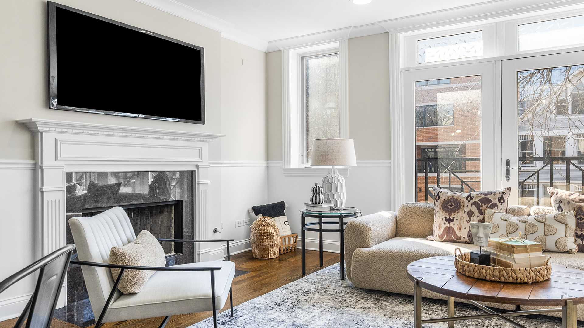 912 W Fletcher Street 2