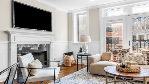 Tiny photo for 912 W Fletcher Street #2, Chicago, IL 60657 (MLS # 12611309)