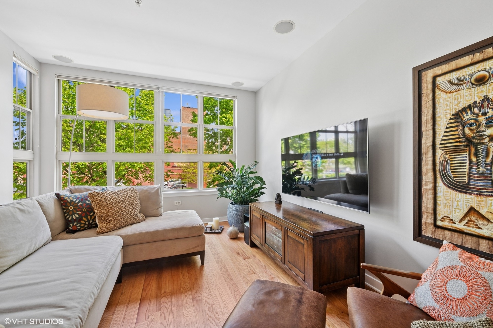 51 E 23rd Street 0