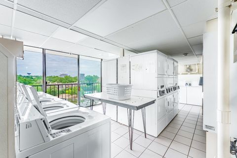 Tiny photo for 2005 S Finley Road #704, Lombard, IL 60148 (MLS # 12418547)