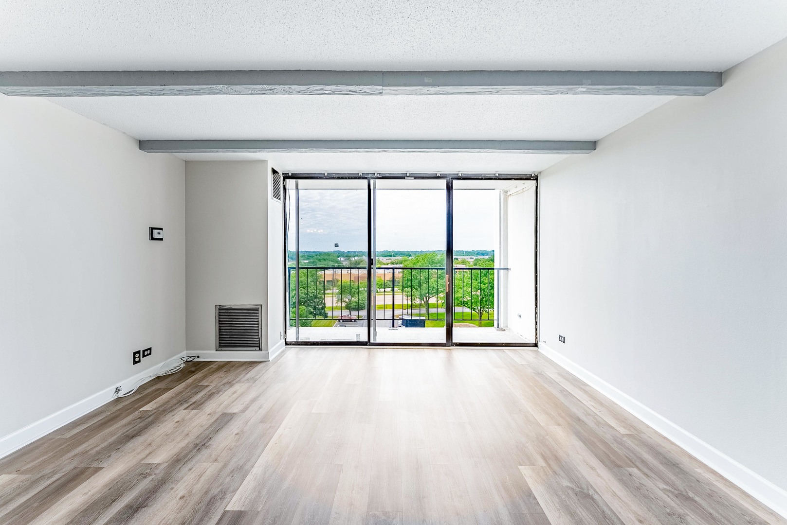 2005 S Finley Road 704