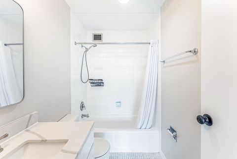 Tiny photo for 2005 S Finley Road #704, Lombard, IL 60148 (MLS # 12418547)