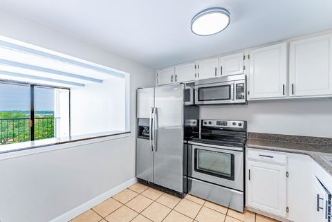 Tiny photo for 2005 S Finley Road #704, Lombard, IL 60148 (MLS # 12418547)