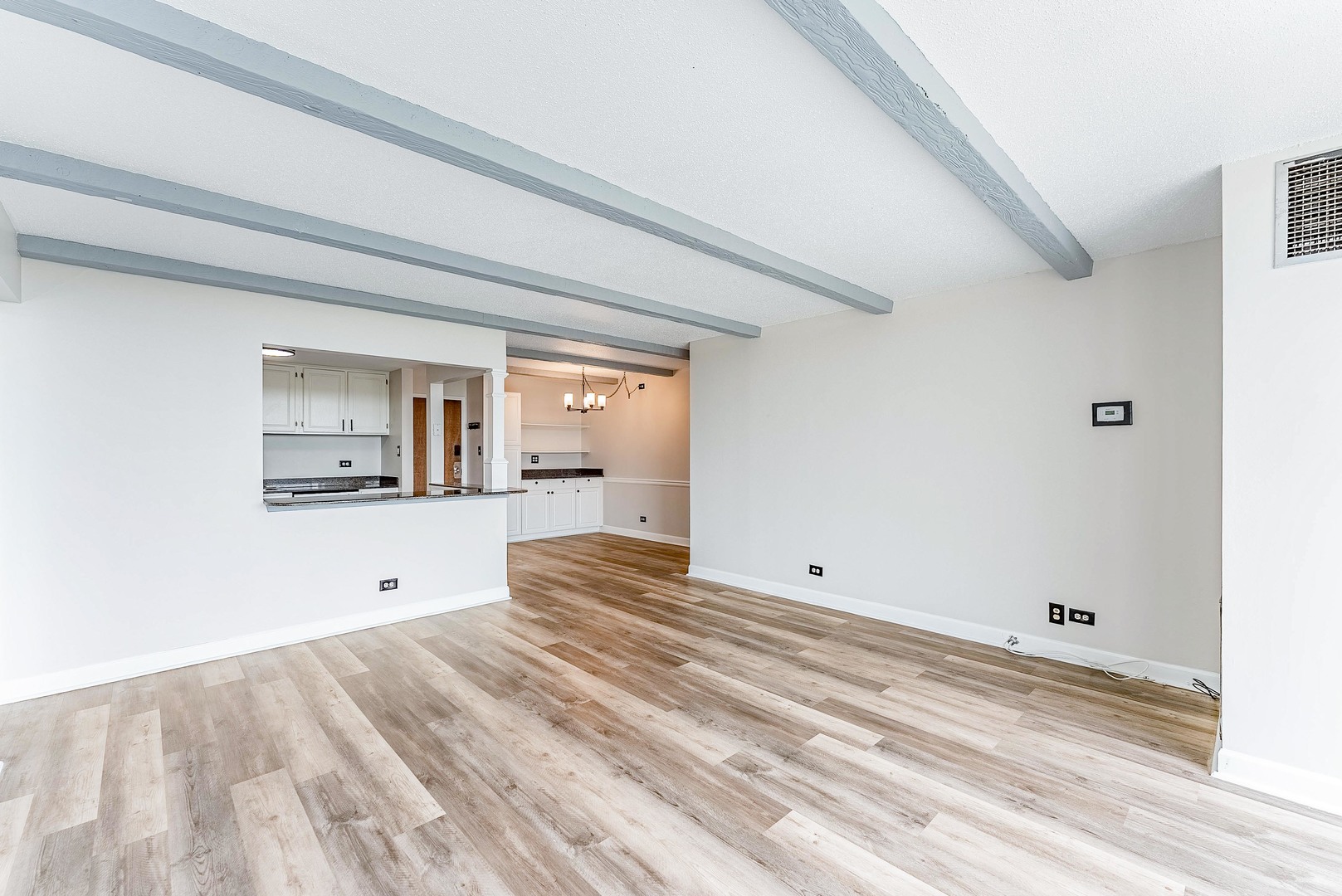 2005 S Finley Road 704