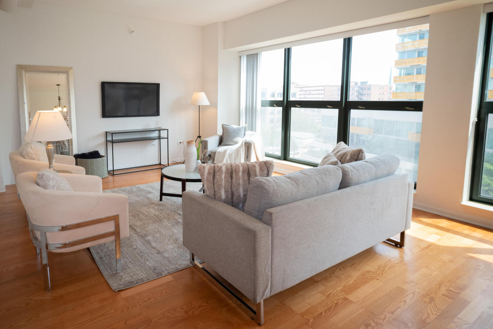 807 Davis Street 403