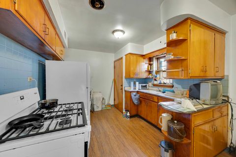 Tiny photo for 9018 S Ridgeland Avenue, Chicago, IL 60617 (MLS # 12519290)