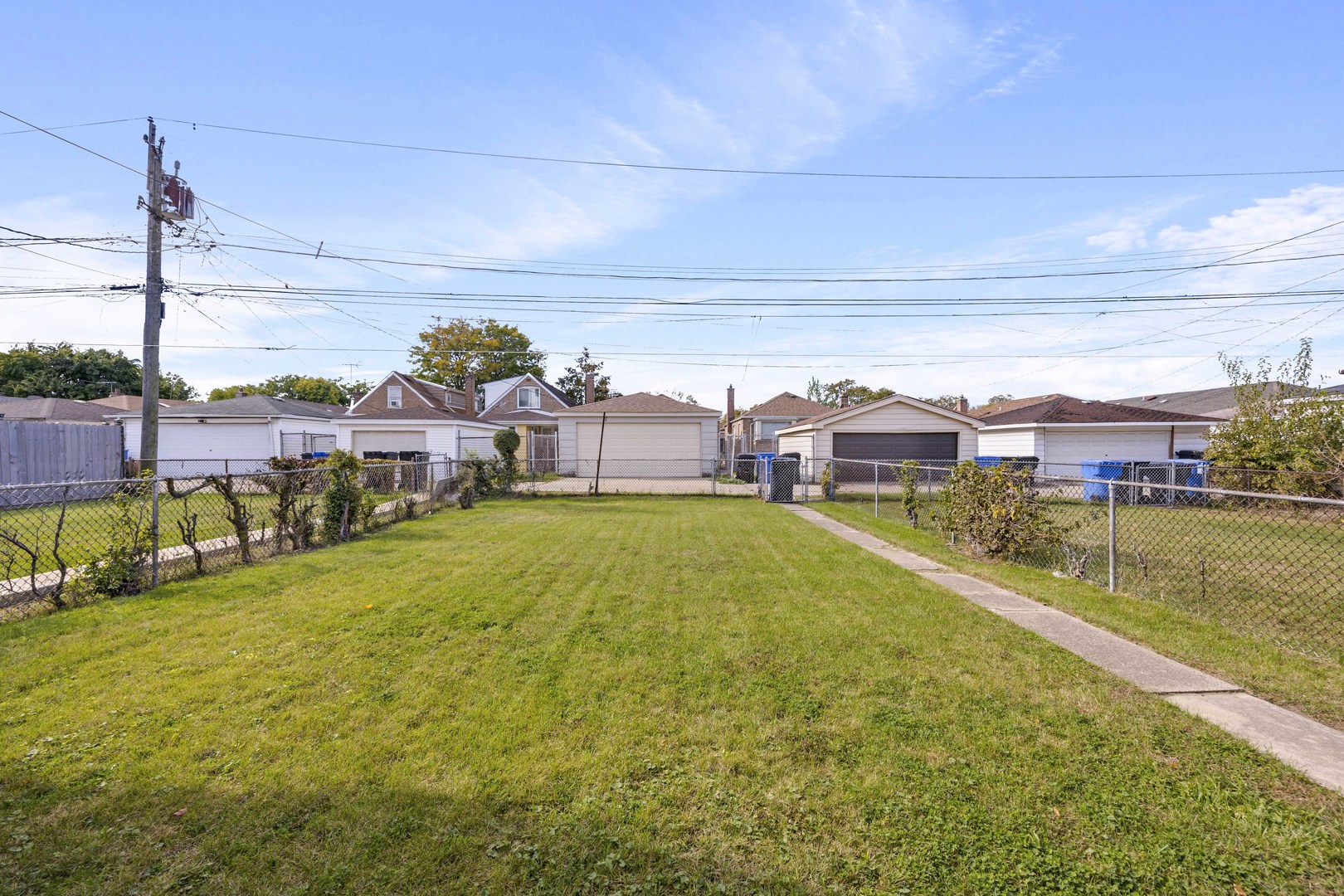 9018 S Ridgeland Avenue