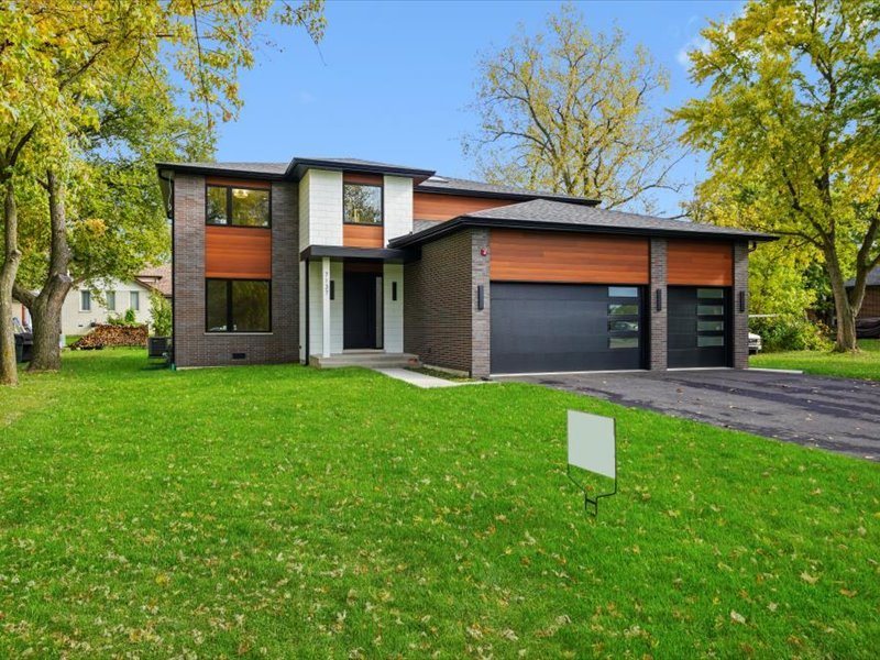 7137 S 87th Avenue S