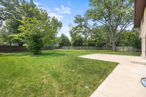Tiny photo for 108 Holly Court, Wheeling, IL 60090 (MLS # 12441748)