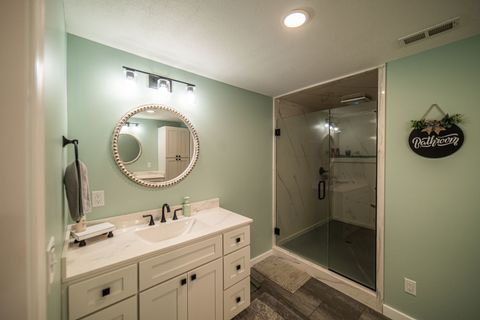 Tiny photo for 5 Woodhaven Estates, Metropolis, IL 62960 (MLS # 12591521)