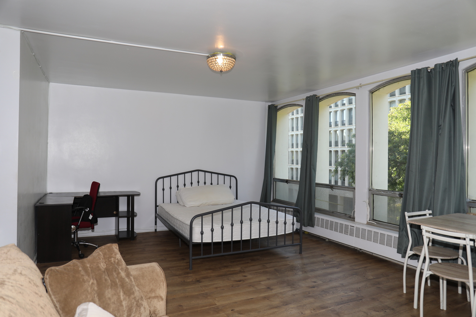1400 E 55th Place 313S