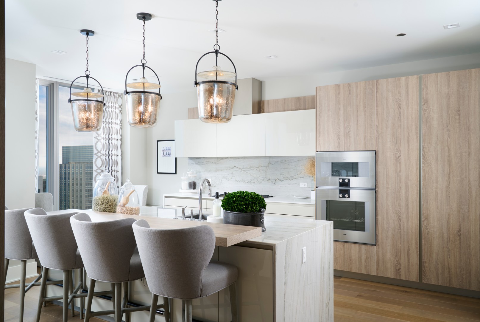 363 E Wacker Drive 6106