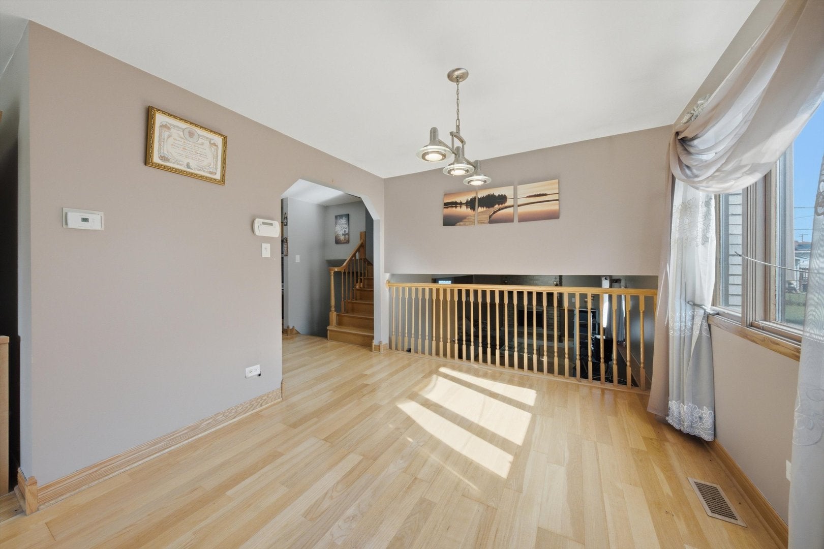 7116 W 85th Place