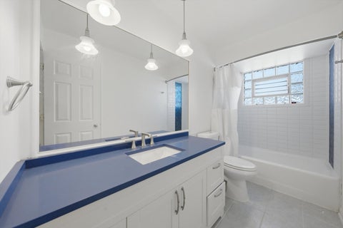 Tiny photo for 7116 W 85th Place, Burbank, IL 60459 (MLS # 12743990)