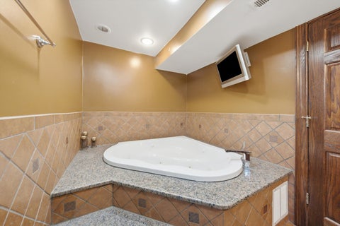 Tiny photo for 7116 W 85th Place, Burbank, IL 60459 (MLS # 12743990)