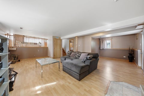 Tiny photo for 7116 W 85th Place, Burbank, IL 60459 (MLS # 12743990)