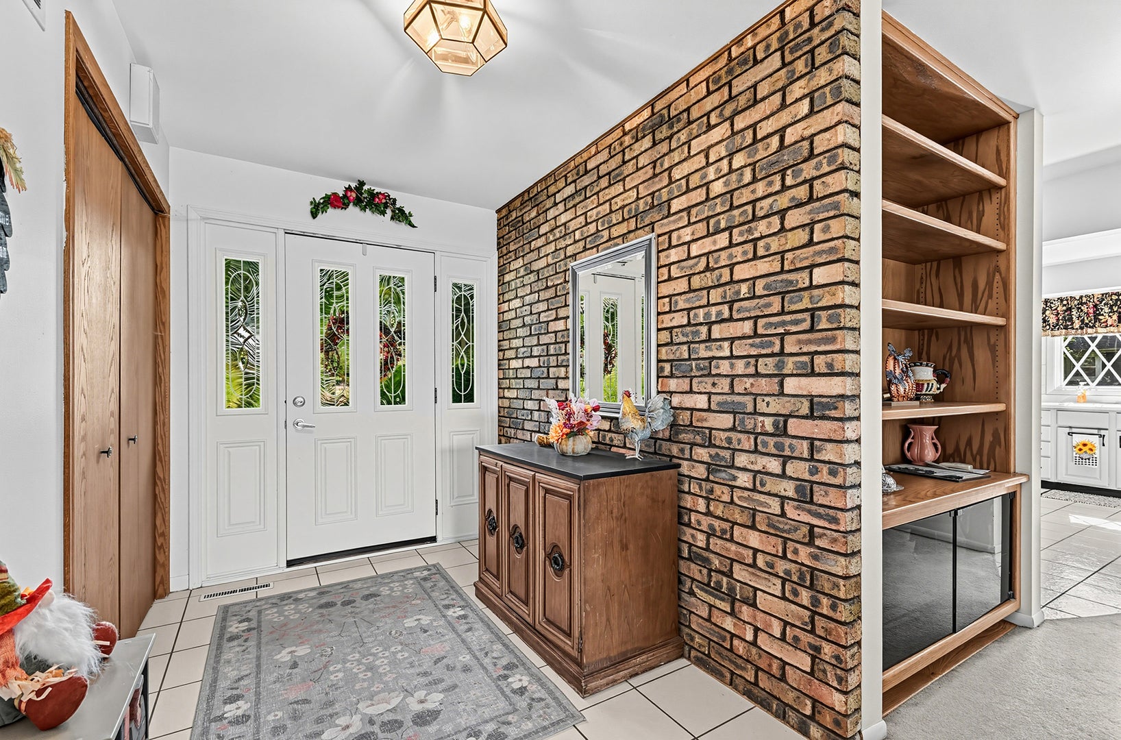 25012 W Mary Lane