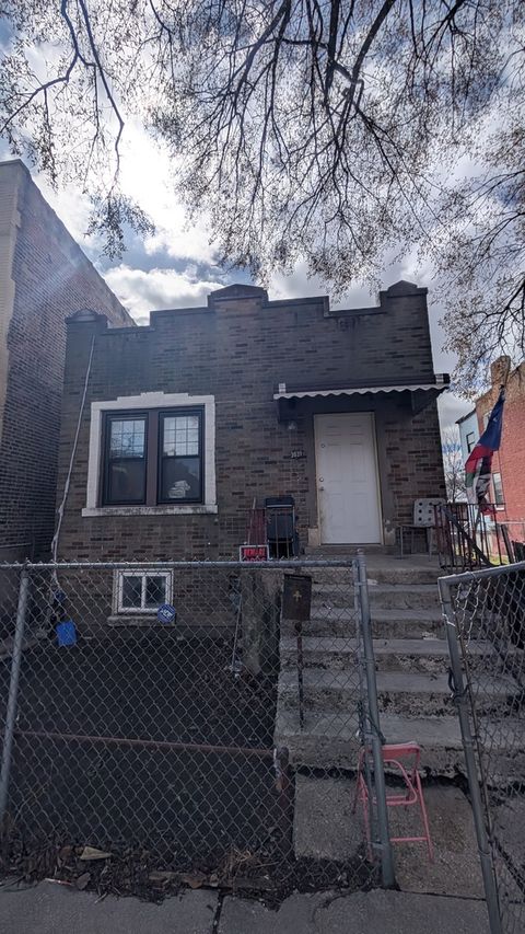 3039 W Flournoy Street Chicago IL 60612