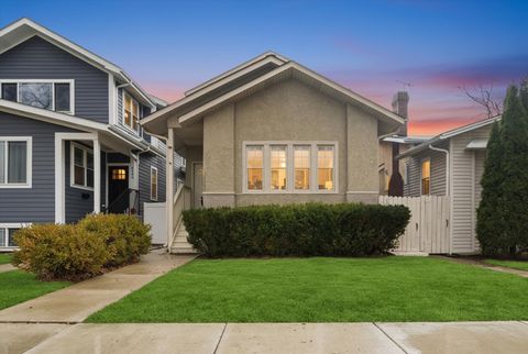 Tiny photo for 4545 N Lawndale Avenue, Chicago, IL 60625 (MLS # 12583349)