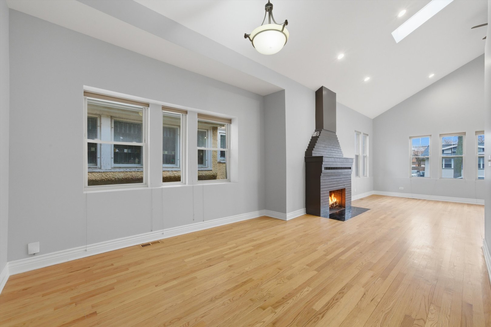 4545 N Lawndale Avenue