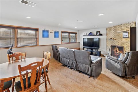 Tiny photo for 906 S We Go Trail, Mount Prospect, IL 60056 (MLS # 12538866)