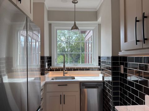 Tiny photo for 305 N Prairie Street #7, Champaign, IL 61820 (MLS # 12466426)
