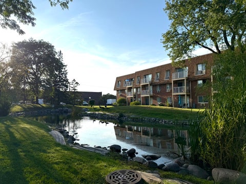 Tiny photo for 2 Villa Verde Drive #113, Buffalo Grove, IL 60089 (MLS # 12719044)