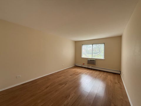 Tiny photo for 2 Villa Verde Drive #113, Buffalo Grove, IL 60089 (MLS # 12719044)