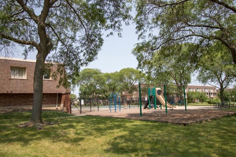 Tiny photo for 2 Villa Verde Drive #113, Buffalo Grove, IL 60089 (MLS # 12719044)