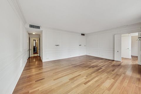 Tiny photo for 1040 N Lake Shore Drive #7B, Chicago, IL 60611 (MLS # 12577155)