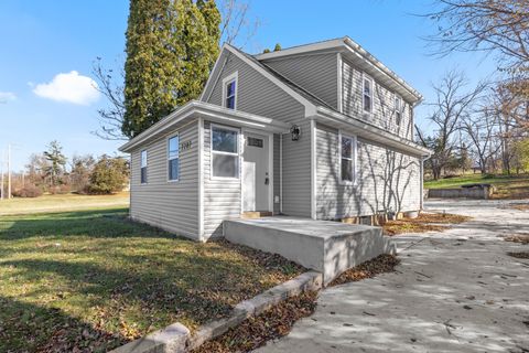 Photo of 7207 Forest Hills Road, Loves Park, IL 61111 (MLS # 12521643)